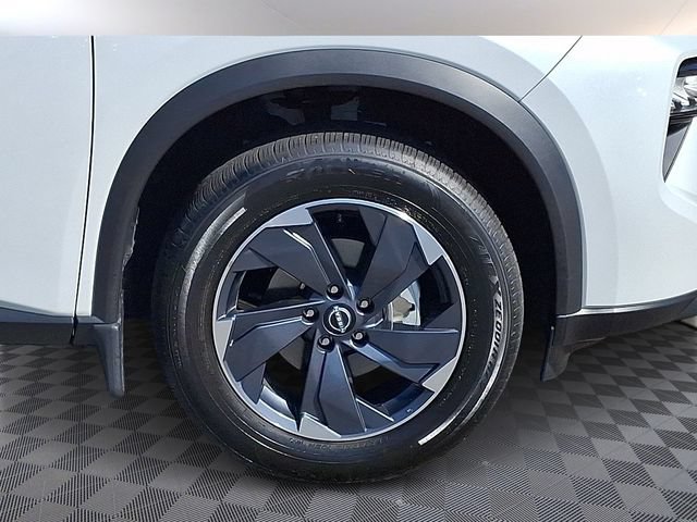 Certified 2026 Nissan Rogue SV FWD image 8