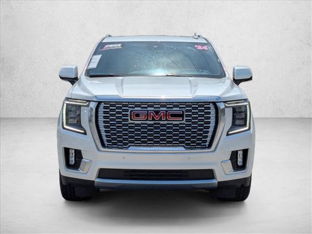 Used 2024 GMC Yukon Denali w/ Advanced Technology Package AWD/4WD image 2