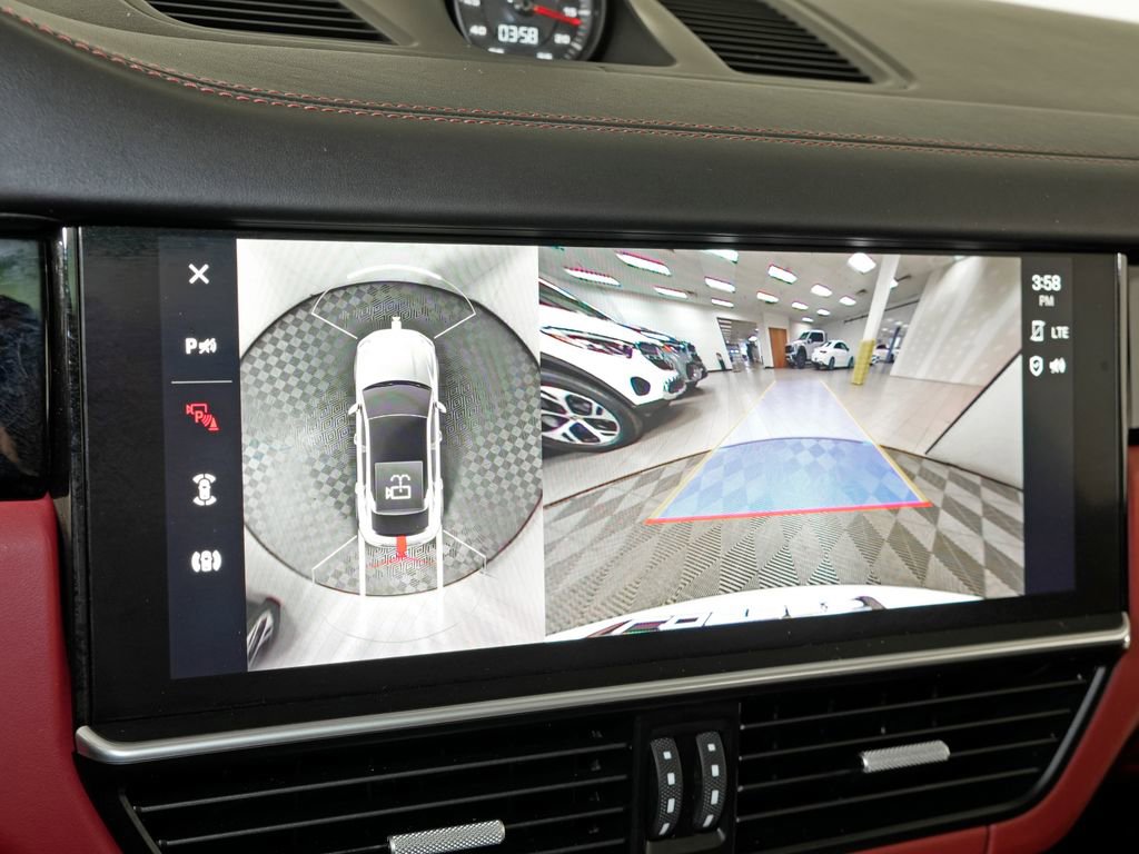 Certified 2023 Porsche Cayenne Turbo w/ Premium Package Plus (PI3) AWD/4WD image 33