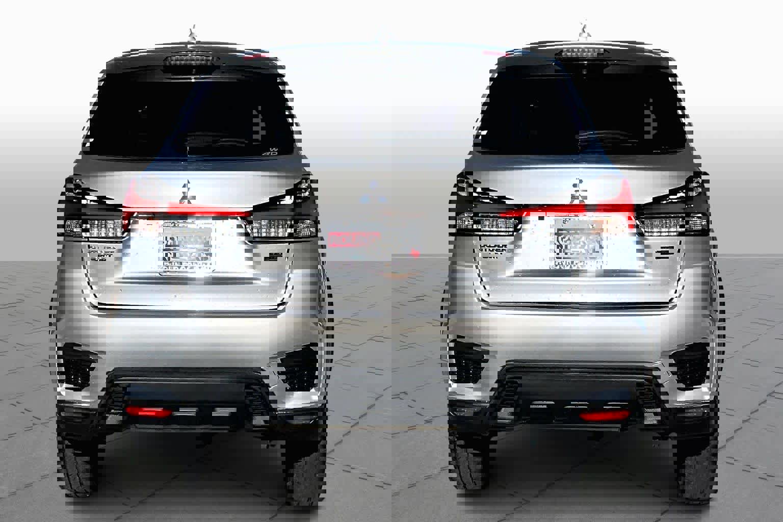 Used 2024 Mitsubishi Outlander Sport LE image 4