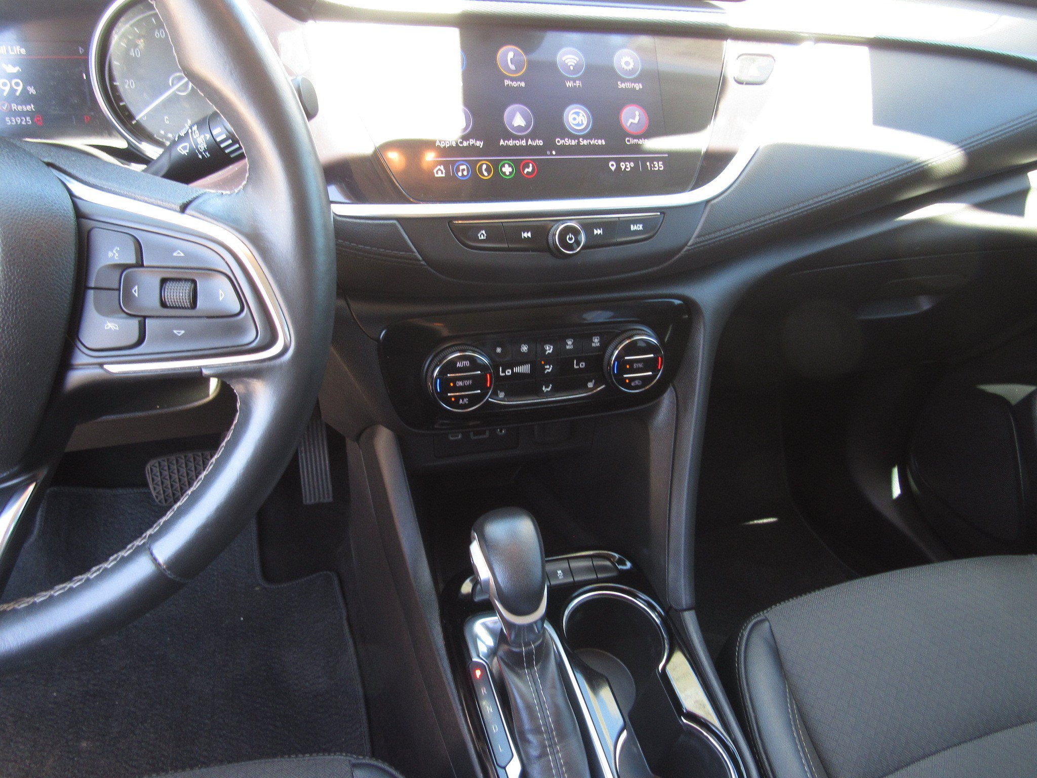 Used 2022 Buick Encore GX Select w/ Sport Touring Package FWD image 18