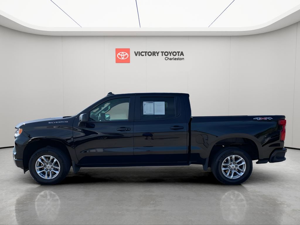 Used 2023 Chevrolet Silverado 1500 RST image 3