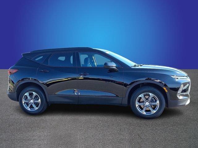 Used 2023 Chevrolet Blazer LT w/ Convenience Package FWD image 4