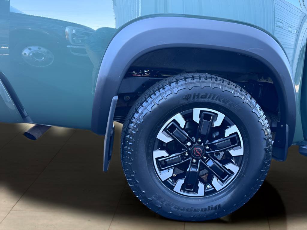 Used 2022 Nissan Frontier PRO-4X image 40