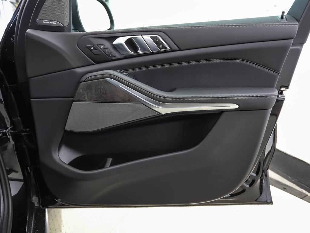 New 2026 BMW X5 xDrive50e AWD/4WD image 29