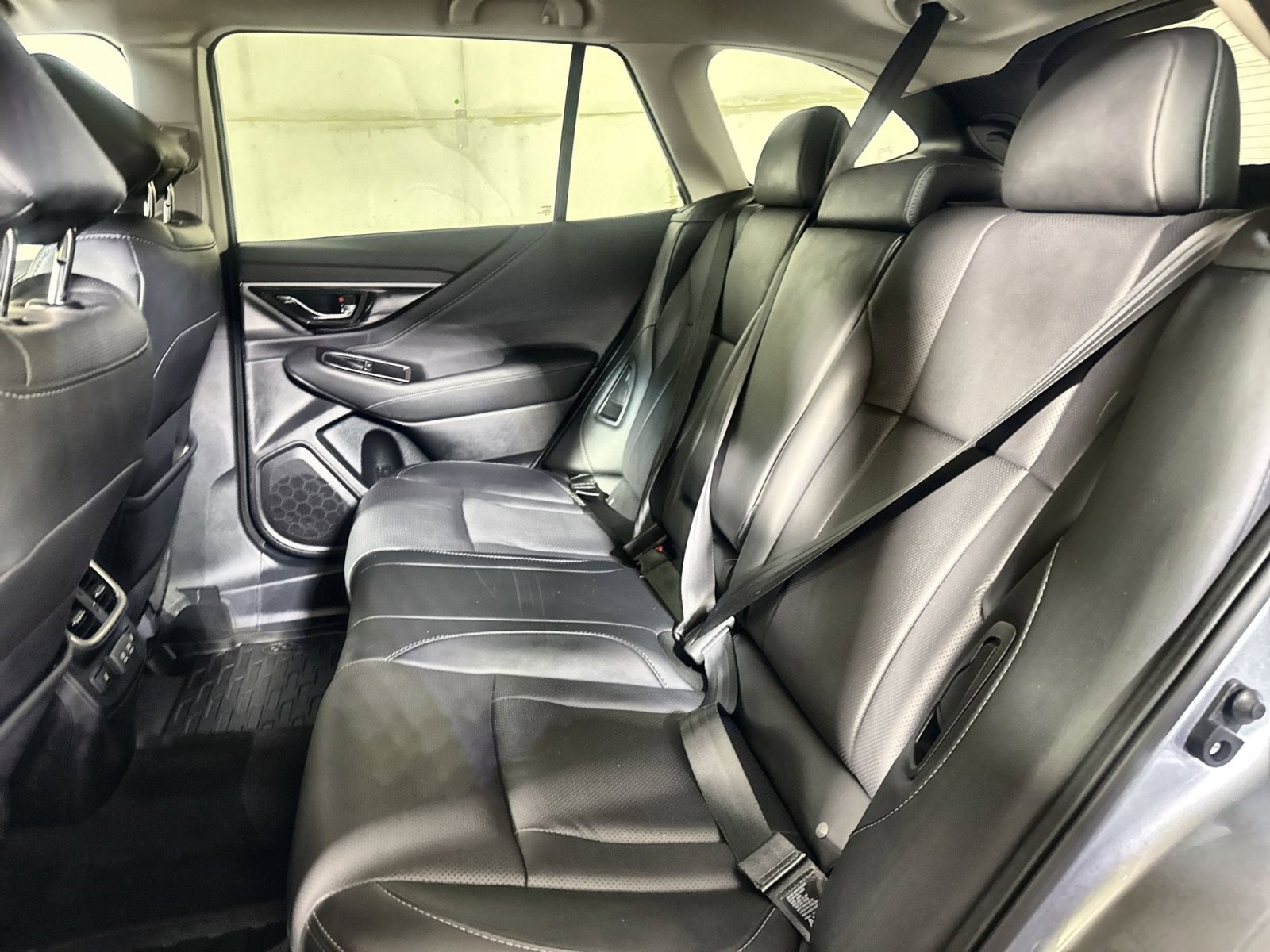 Used 2022 Subaru Outback Limited image 25