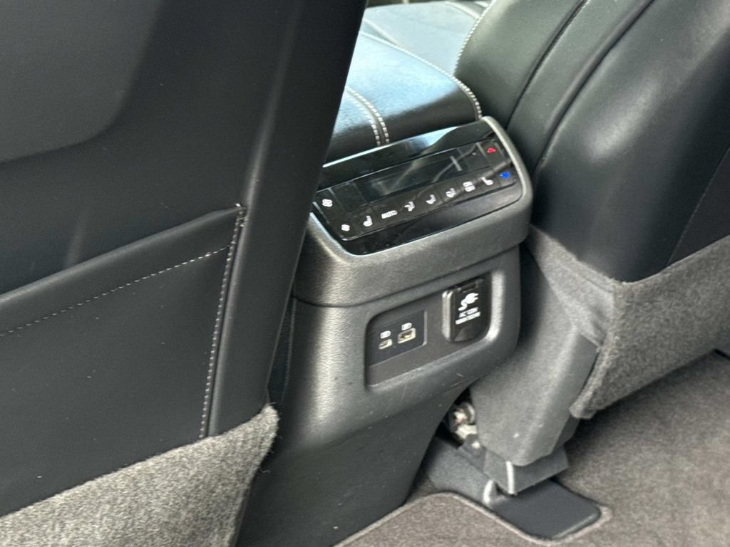 Used 2023 INFINITI QX60 Sensory w/ Cargo Package AWD/4WD image 19