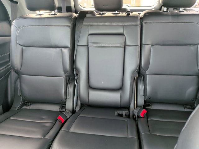 Certified 2023 Ford Explorer XLT w/ Equipment Group 202A AWD/4WD image 8