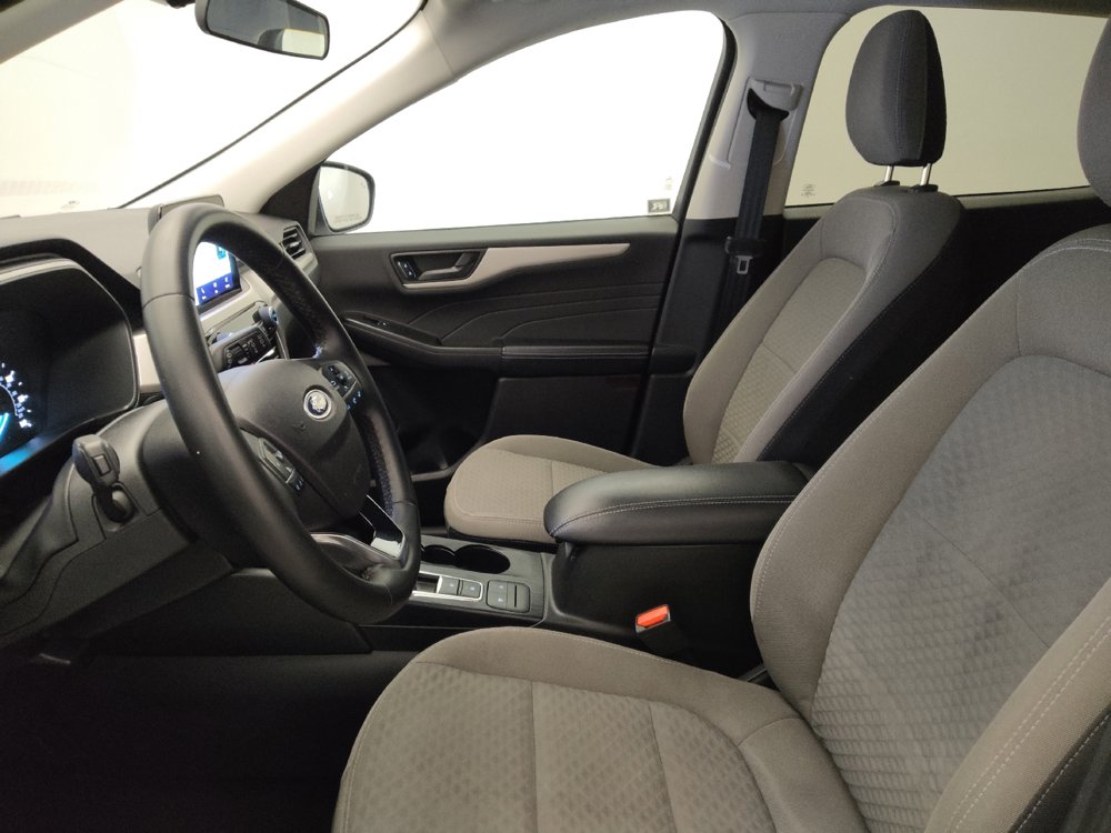 Used 2022 Ford Escape SE w/ SE Sport Appearance Package FWD image 17