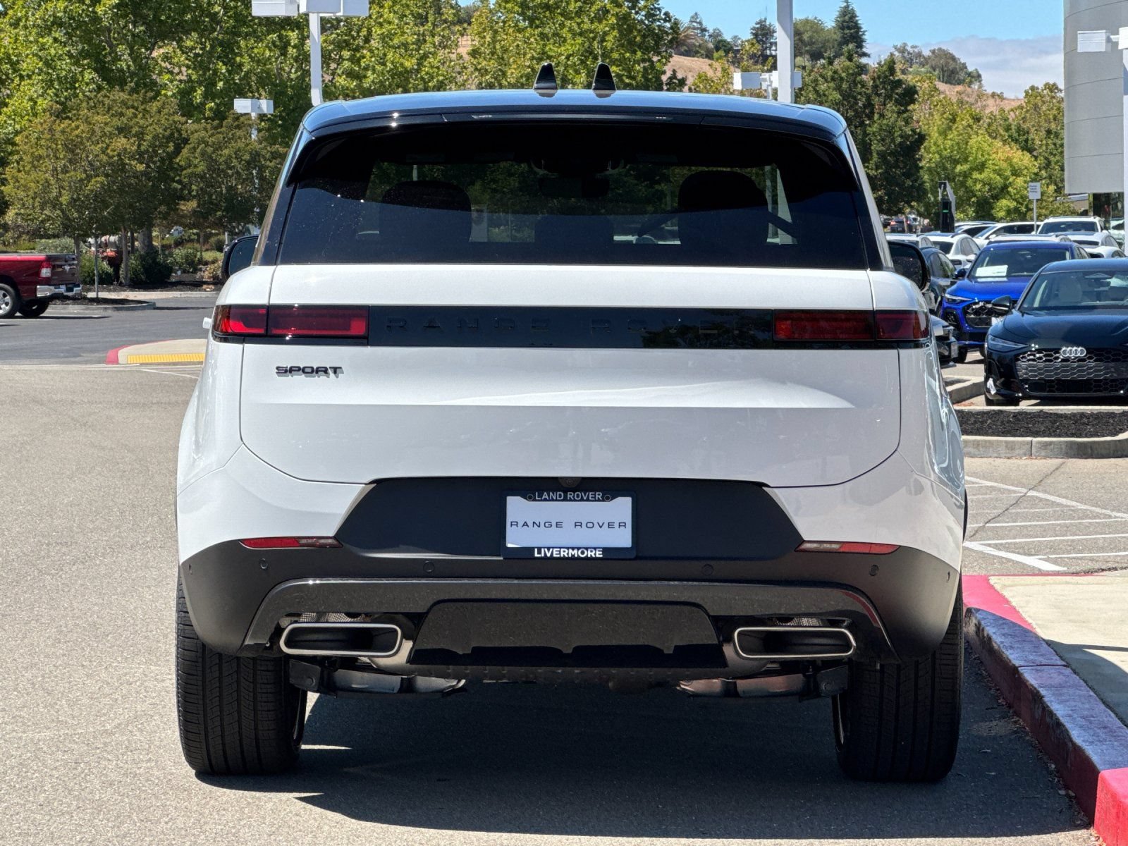 New 2026 Land Rover Range Rover Sport SE AWD/4WD image 5