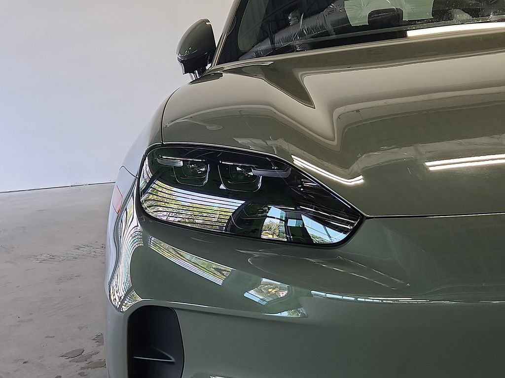 New 2026 Porsche Cayenne Electric AWD/4WD image 9