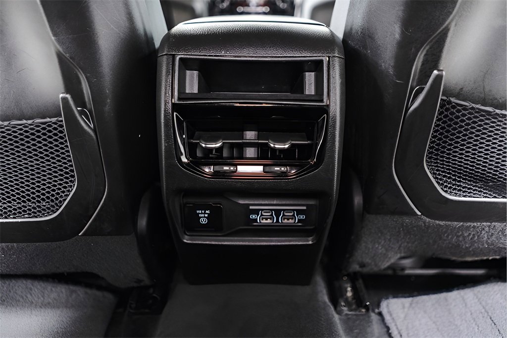 Used 2023 Jeep Grand Cherokee Altitude image 32