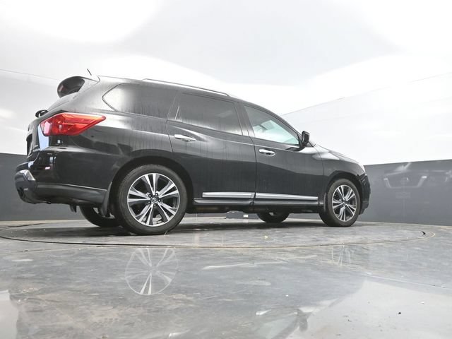 Used 2017 Nissan Pathfinder Platinum w/ Family Entertainment Package AWD/4WD image 27