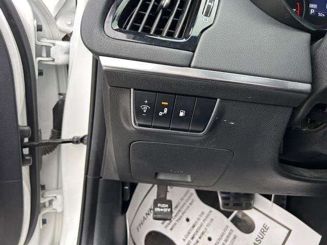 Used 2020 Kia Stinger GT-Line image 24