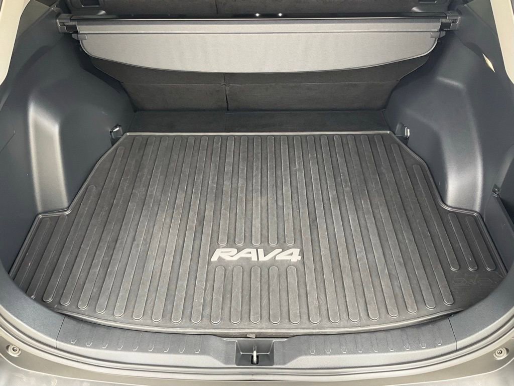 Used 2024 Toyota RAV4 XLE Premium image 16