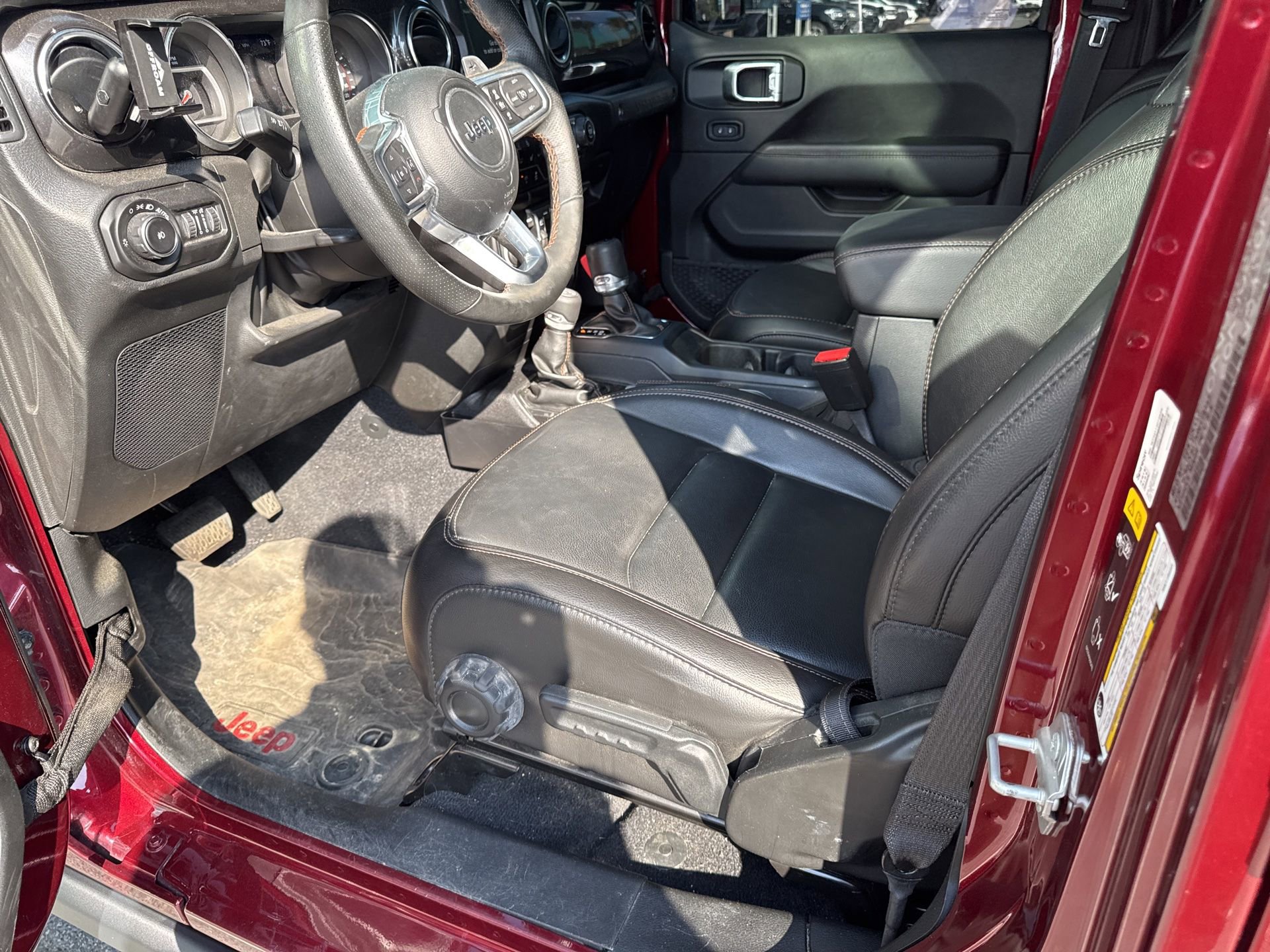 Used 2022 Jeep Wrangler Unlimited Rubicon image 15