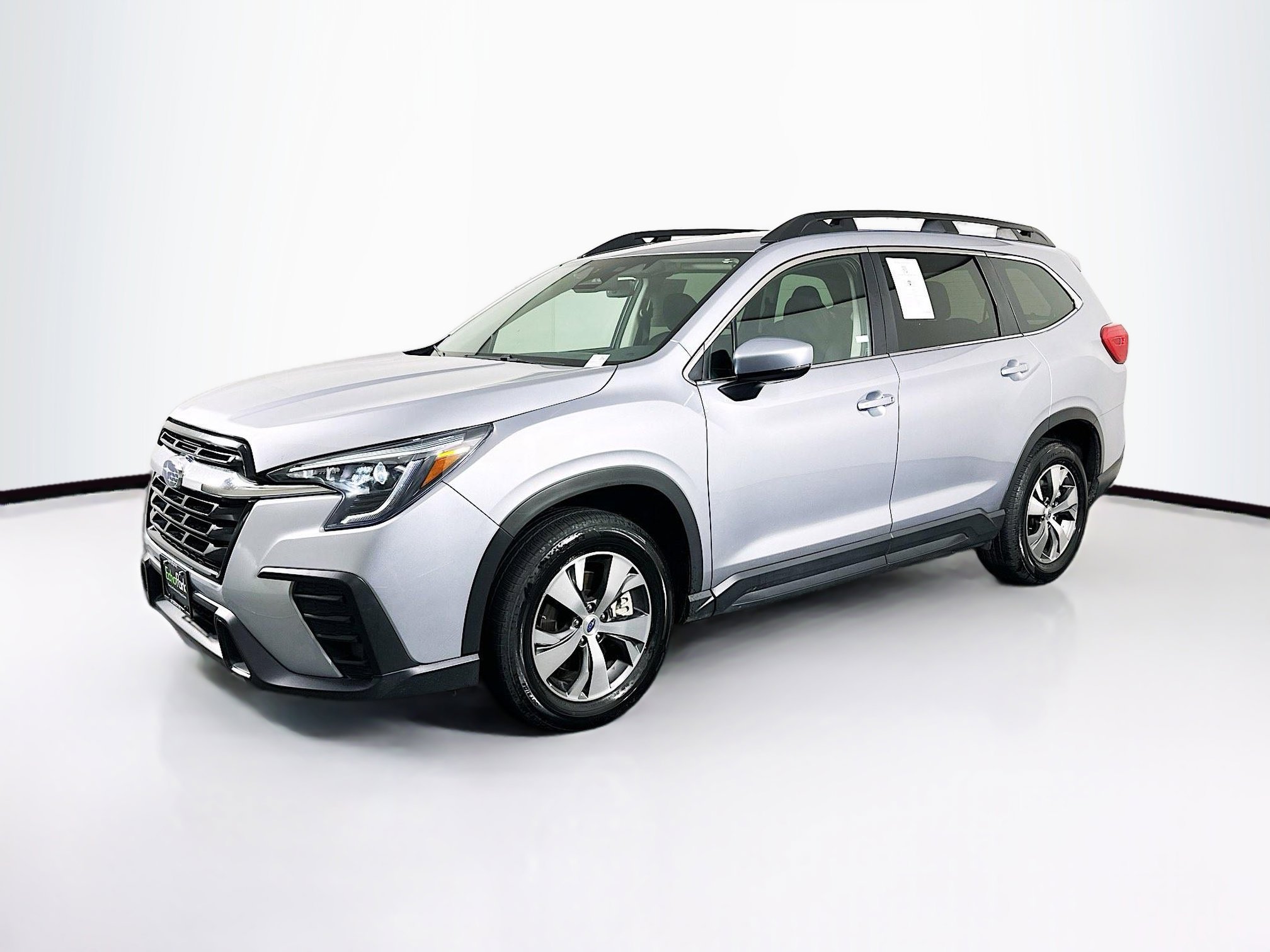 Used 2025 Subaru Ascent Premium image 3