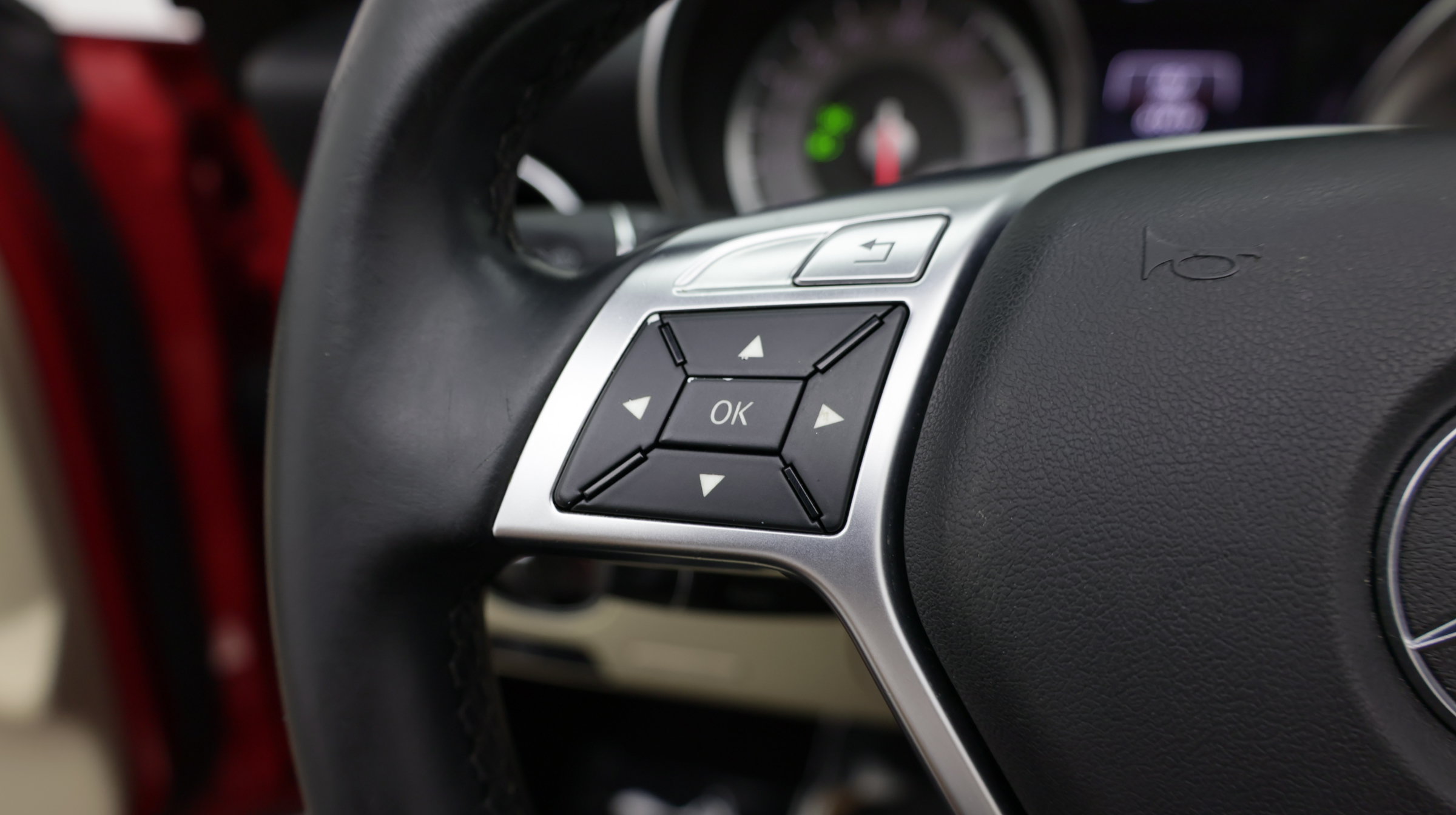 Used 2015 Mercedes-Benz SLK 250 image 17