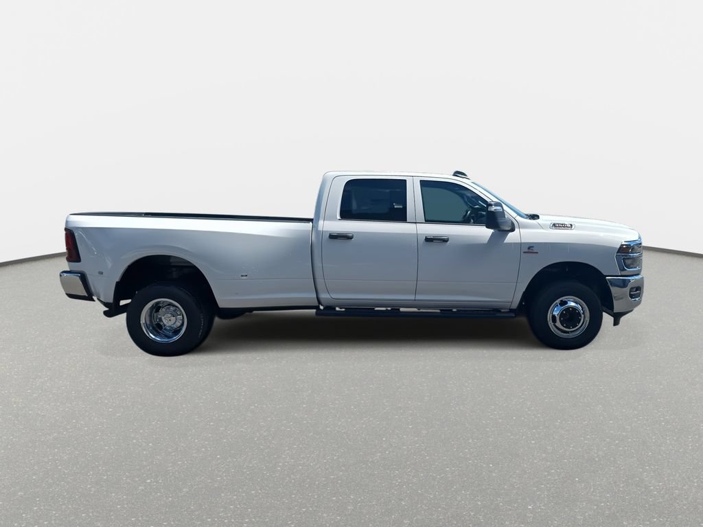 New 2026 RAM 3500 Tradesman AWD/4WD image 4
