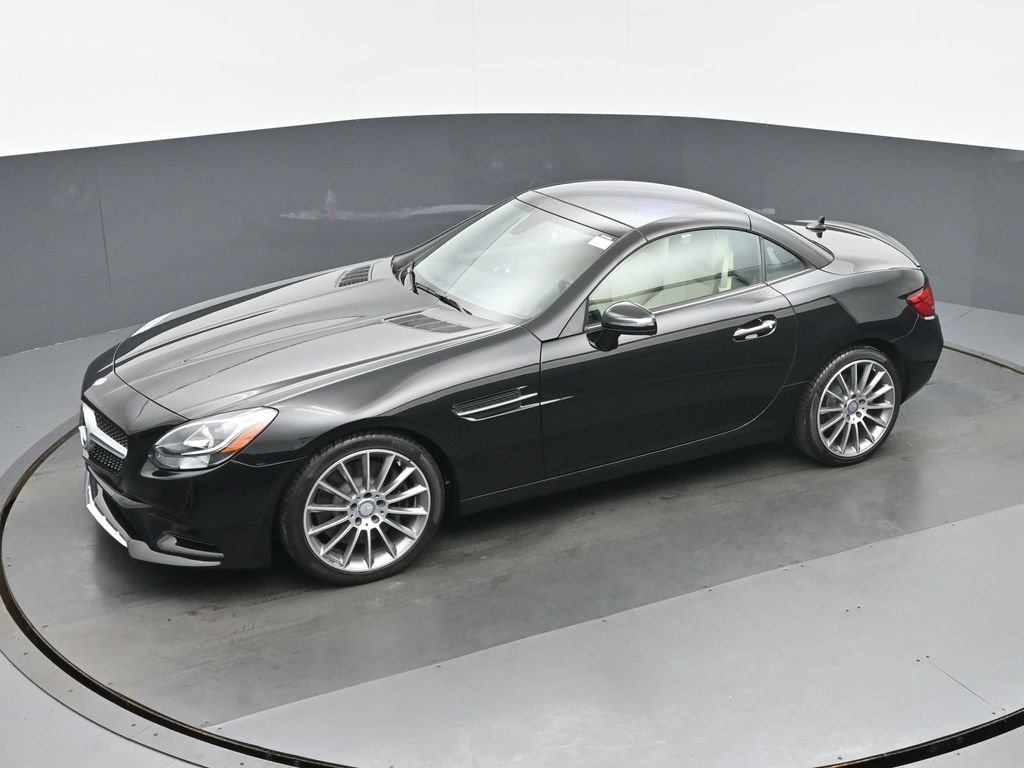 Used 2017 Mercedes-Benz SLC 300 image 30