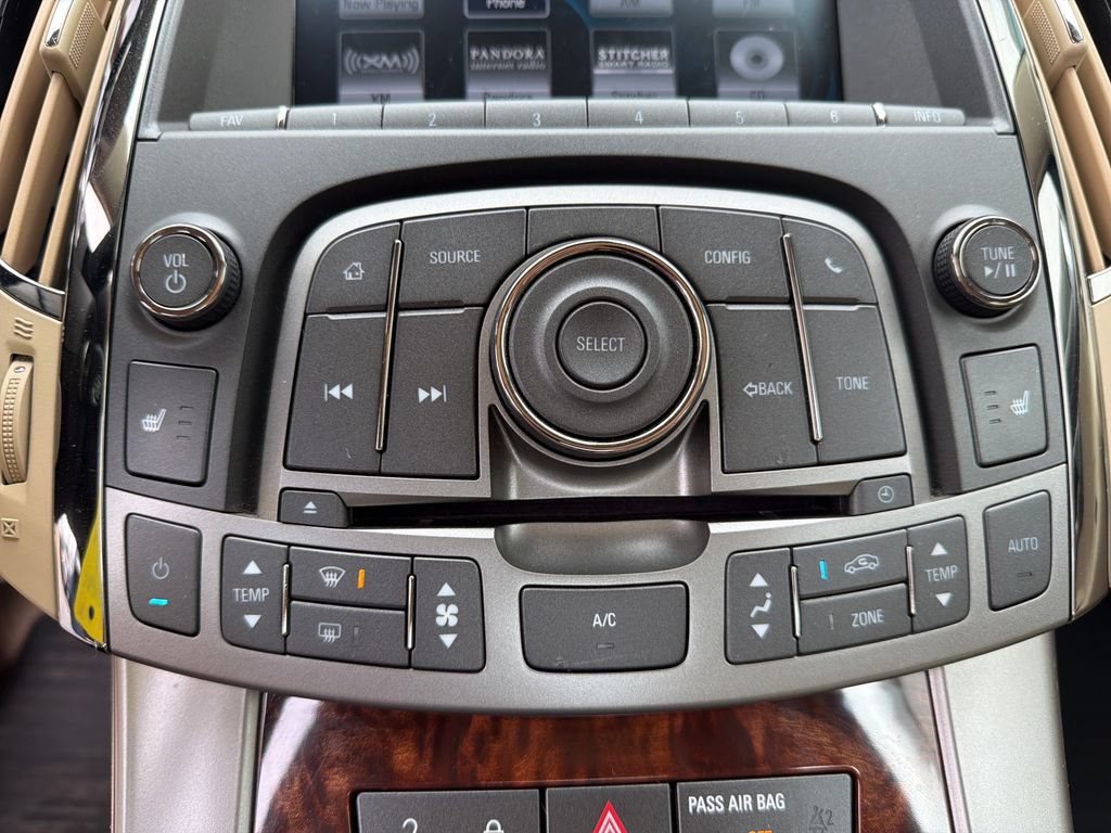 Used 2013 Buick LaCrosse Leather FWD image 18