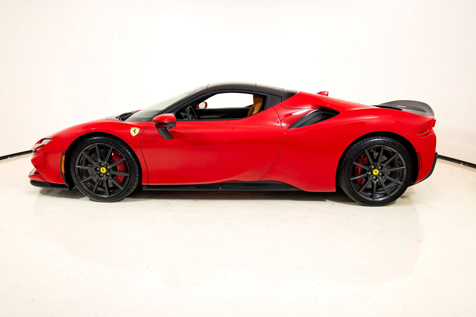 Certified 2023 Ferrari SF90 Spider AWD/4WD image 32