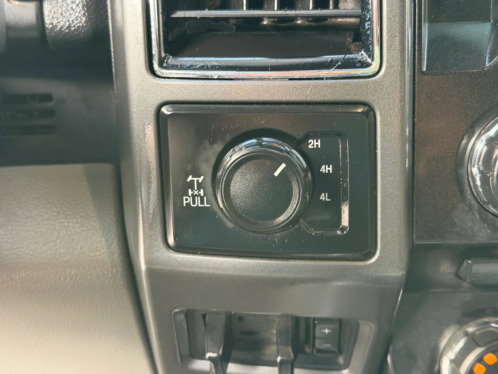 Used 2018 Ford F250 XLT w/ XLT Premium Package image 13