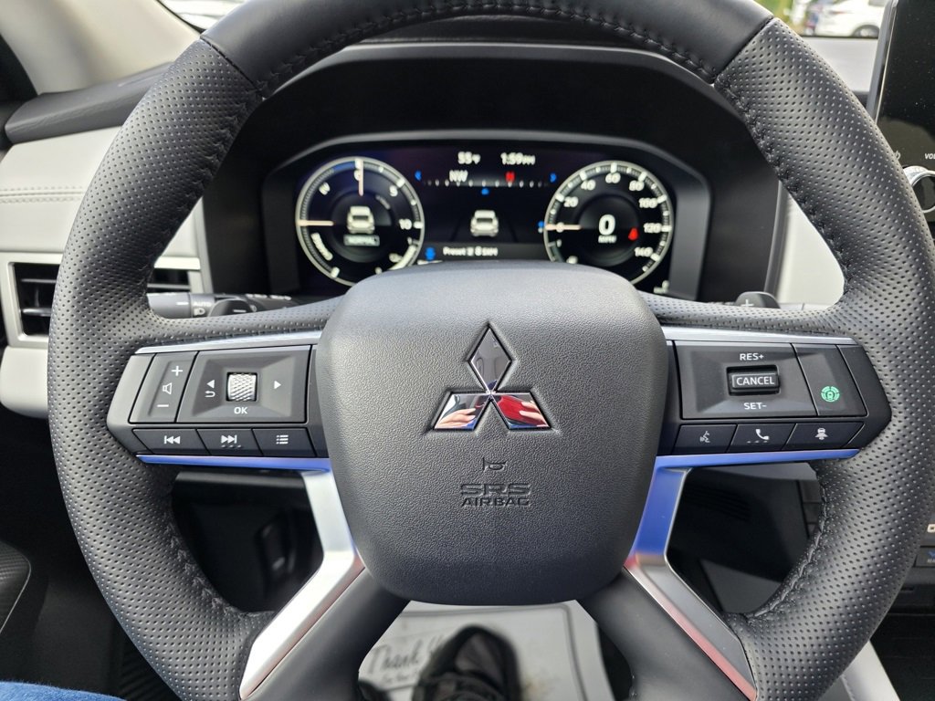 Used 2024 Mitsubishi Outlander SEL image 11