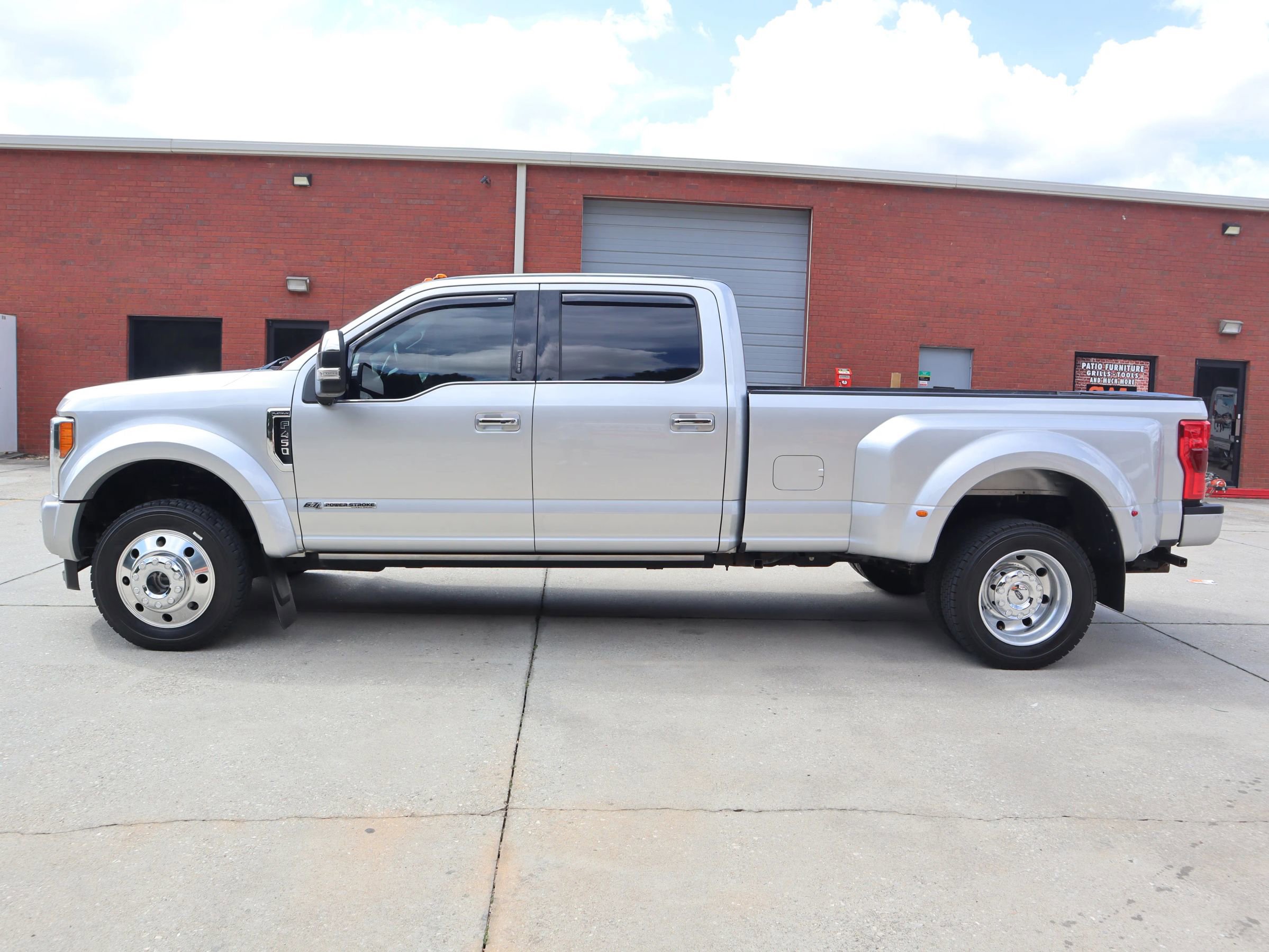 Used 2019 Ford F450 Platinum image 2