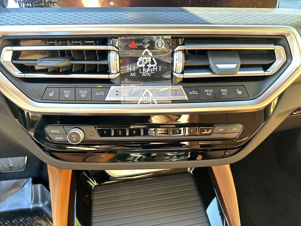 New 2025 BMW X4 xDrive30i w/ Premium Package image 18