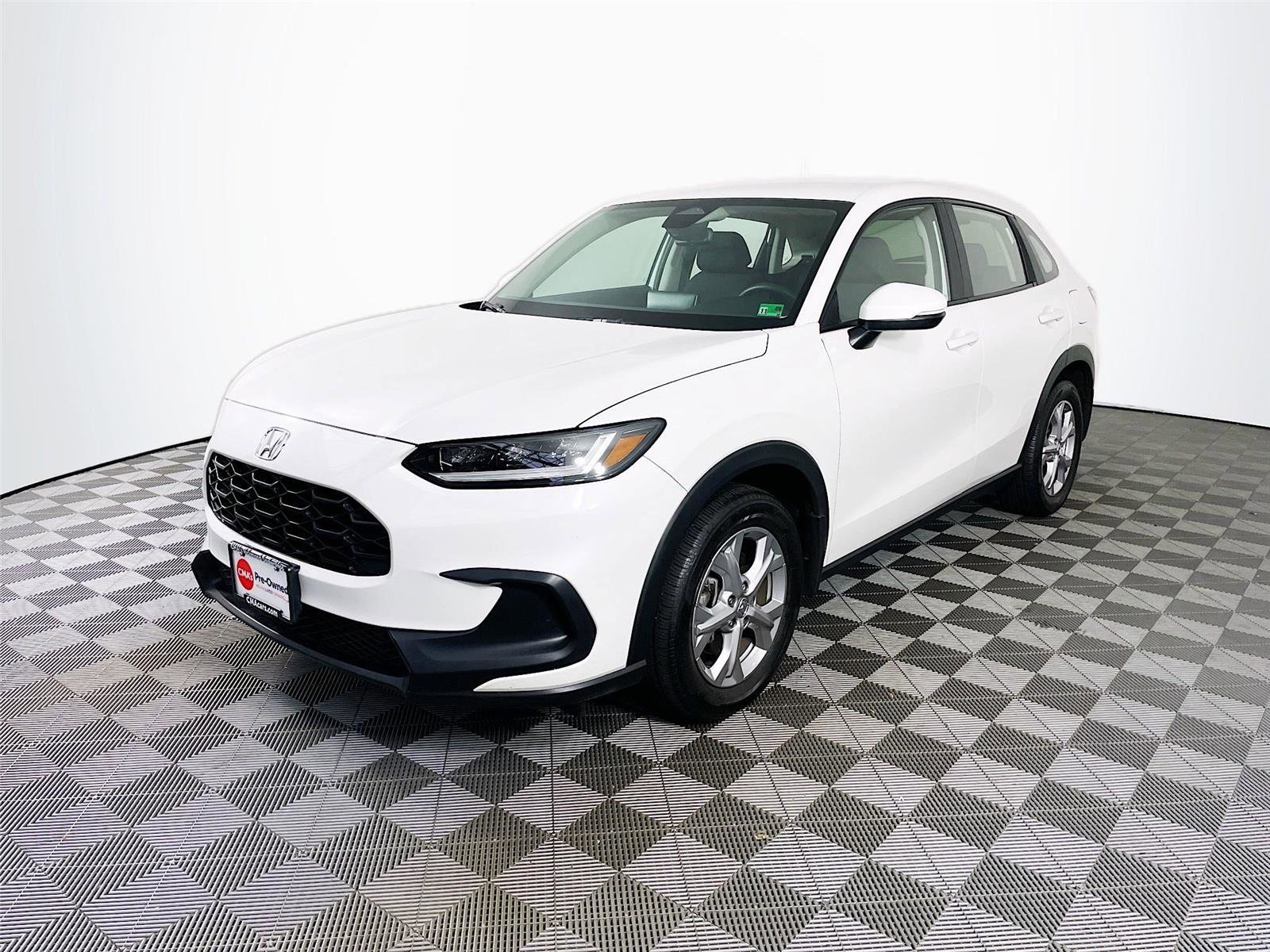Used 2023 Honda HR-V LX image 3