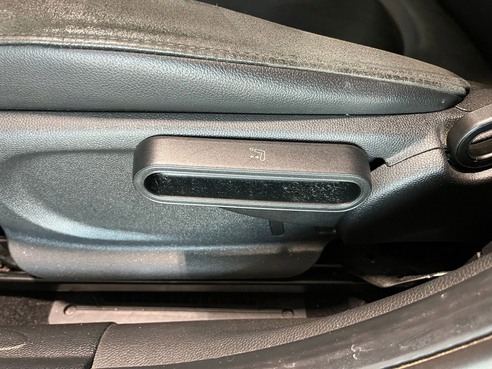 Used 2017 MINI Cooper S image 19