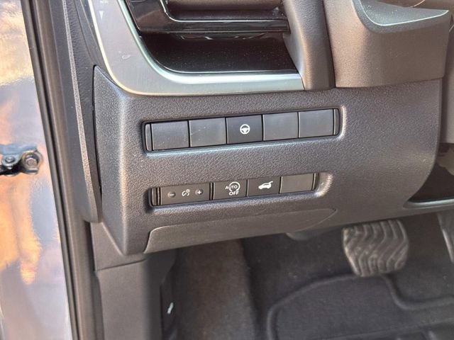 Certified 2023 Nissan Rogue SL w/ SL Premium Package AWD/4WD image 32