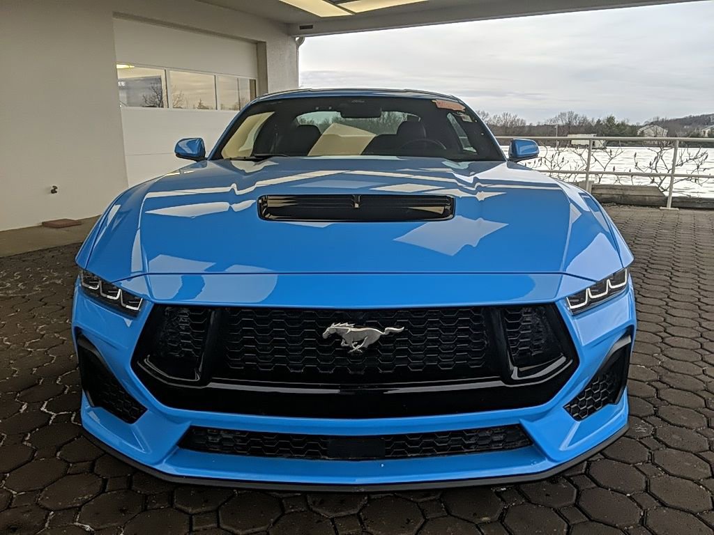 Used 2025 Ford Mustang GT Premium image 2