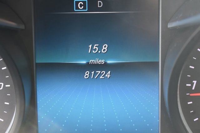 Used 2020 Mercedes-Benz GLC 300 4MATIC image 23