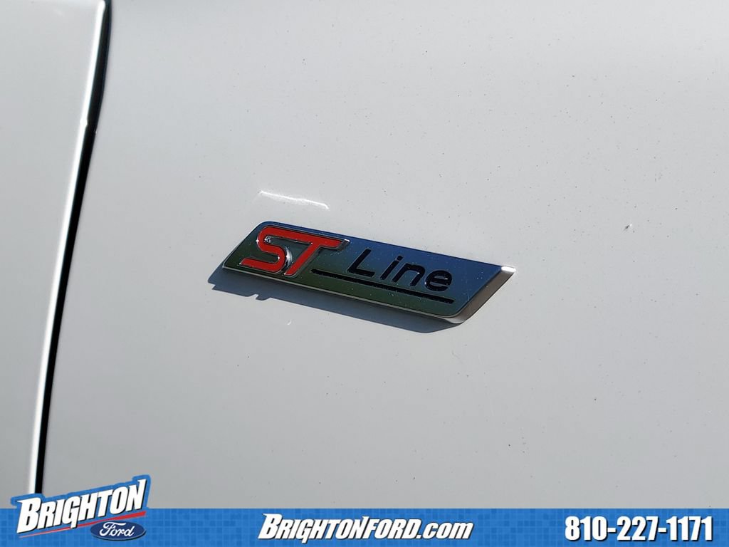 Certified 2023 Ford Escape ST-Line w/ Tech Pack #1 AWD/4WD image 6