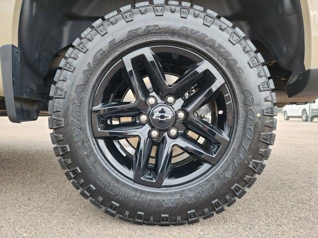 Used 2023 Chevrolet Silverado 1500 Custom Trail Boss w/ LPO, Dark Essentials Package AWD/4WD image 15