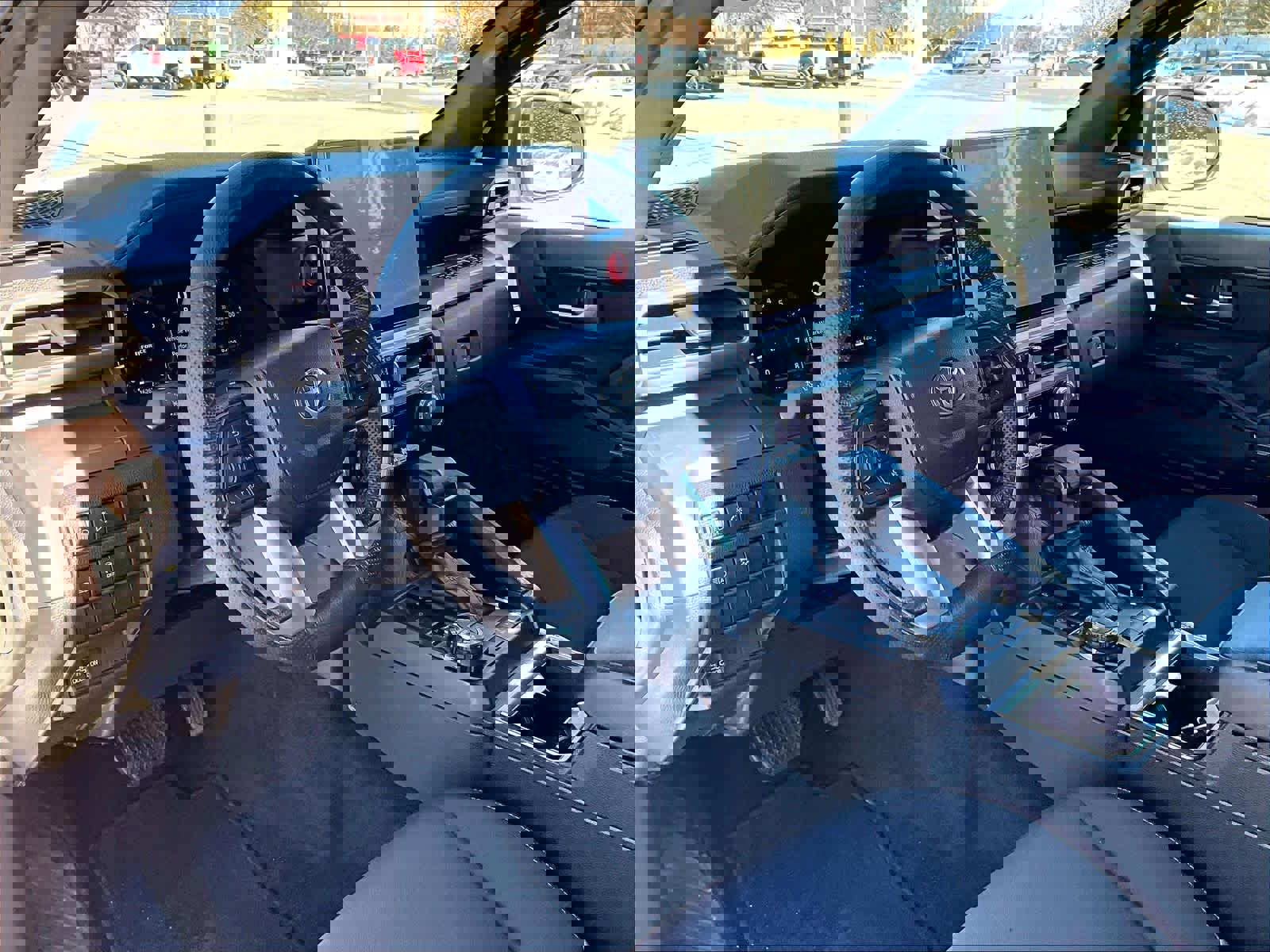 Used 2025 Toyota Tacoma TRD Off-Road image 8