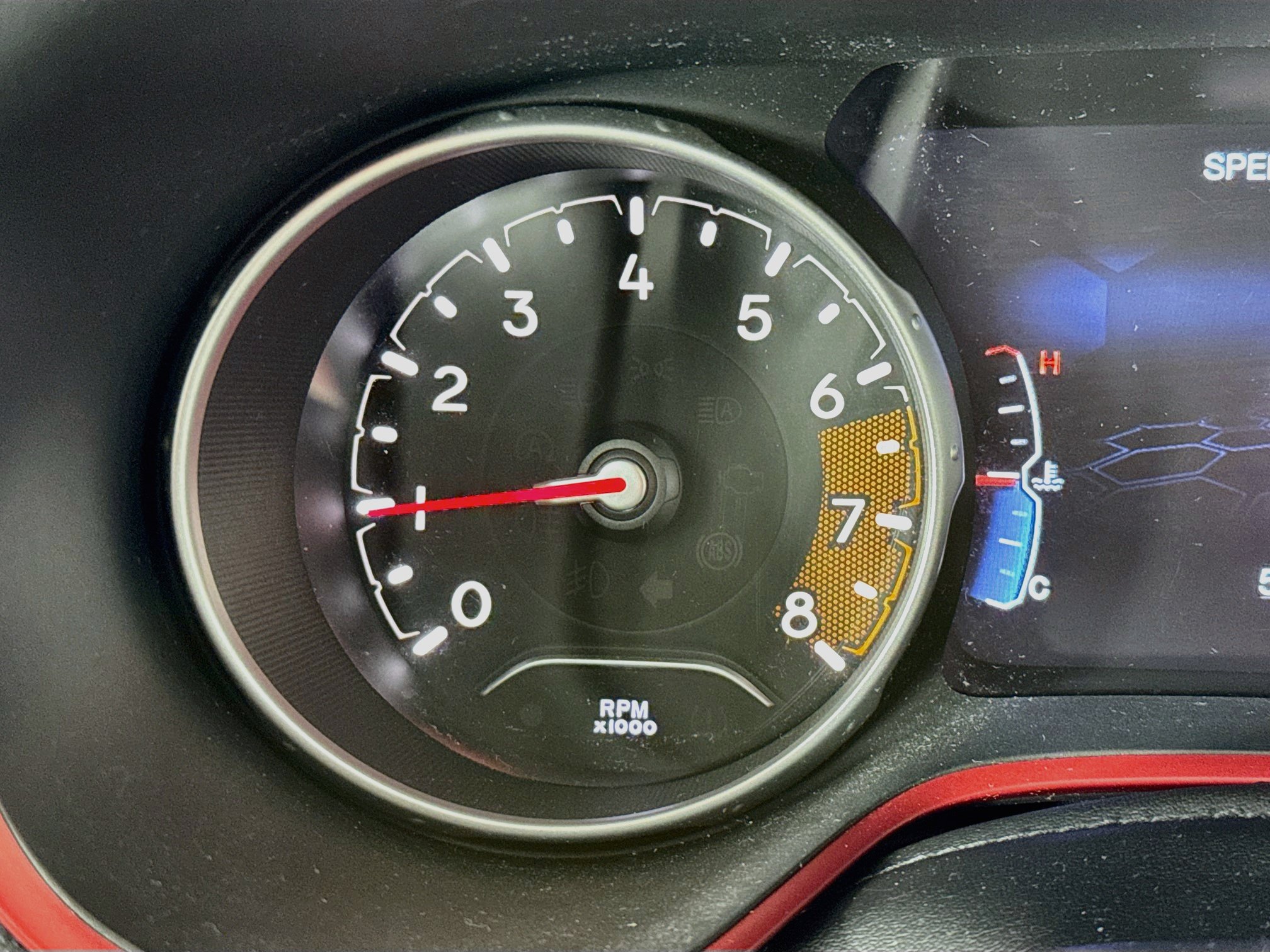 Used 2018 Jeep Compass Trailhawk w/ Leather Interior Group AWD/4WD image 12