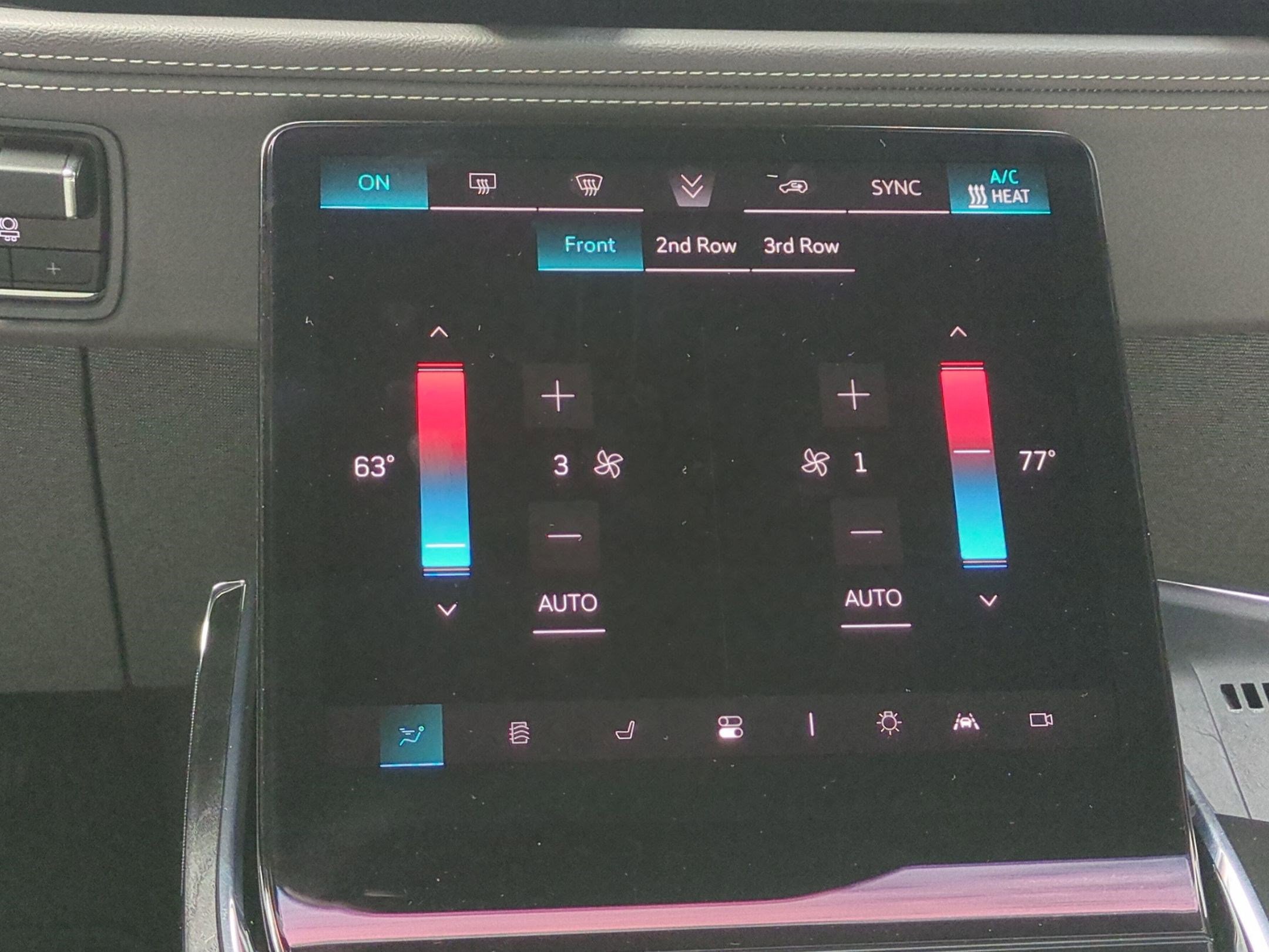 Used 2025 Cadillac Escalade IQ Sport 1 w/ Smart Trailering package image 37