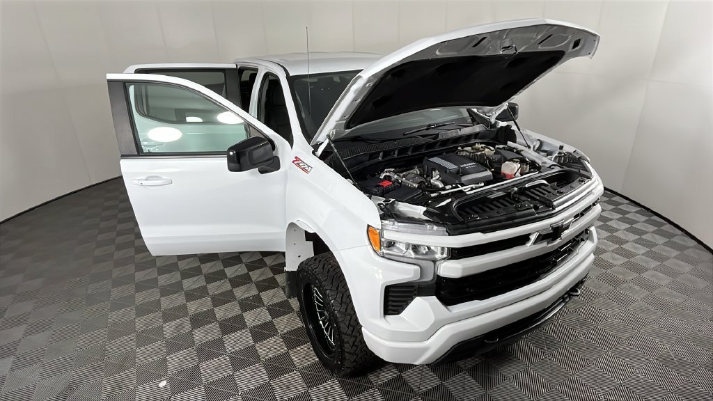 Used 2023 Chevrolet Silverado 1500 RST AWD/4WD image 14
