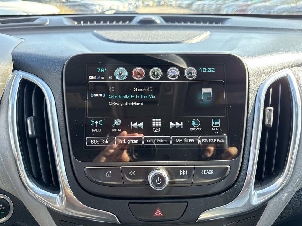 Used 2018 Chevrolet Equinox Premier image 27