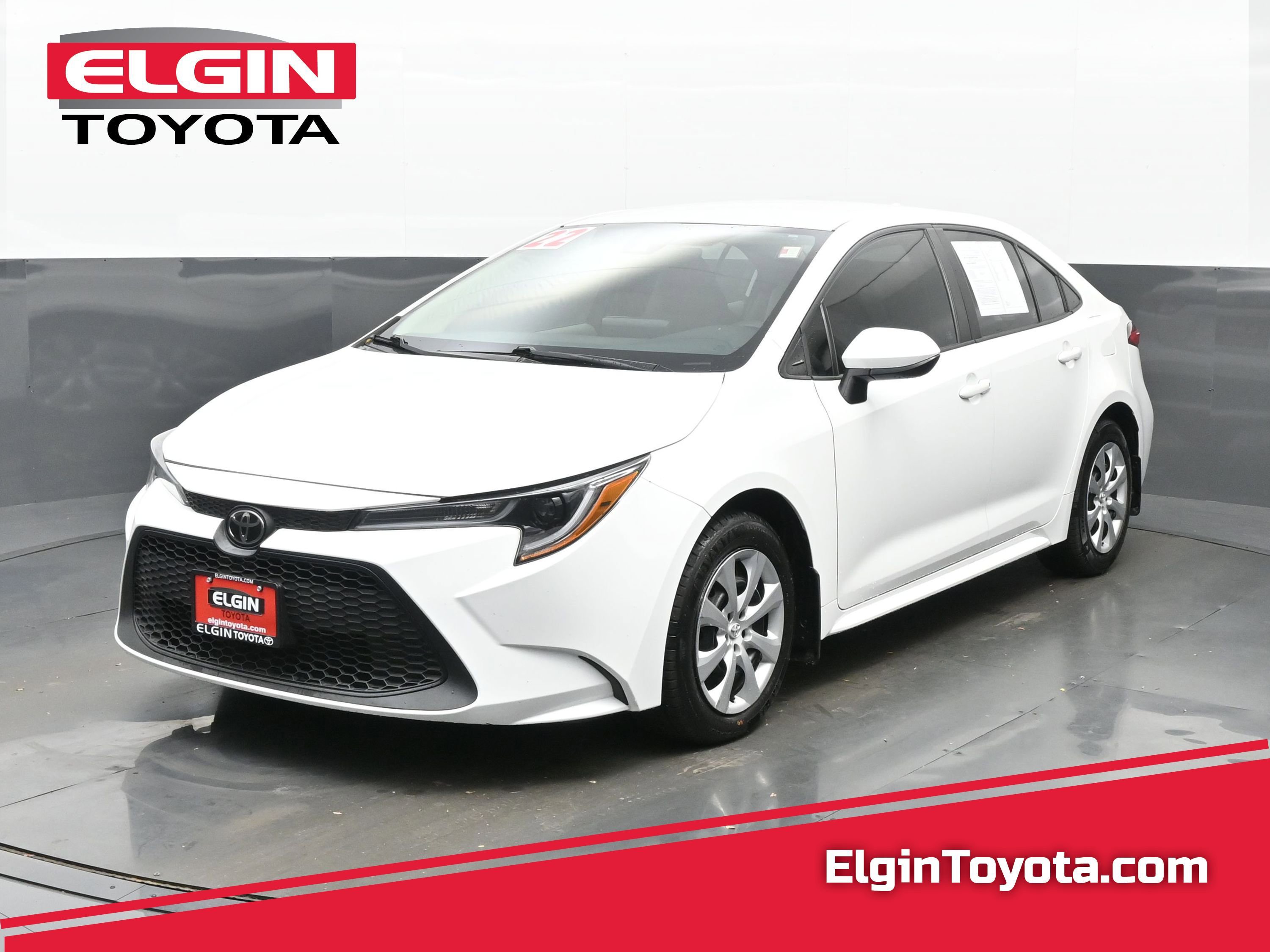 Used 2022 Toyota Corolla LE image 1
