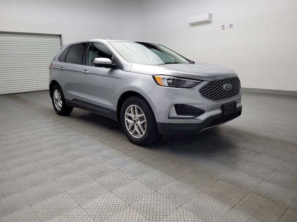 Used 2023 Ford Edge SEL image 13