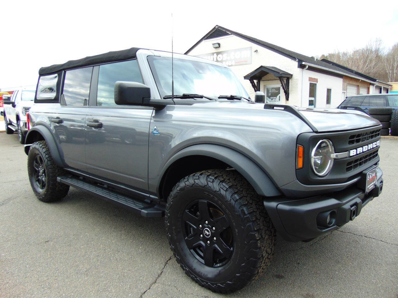 Used 2022 Ford Bronco Black Diamond image 36