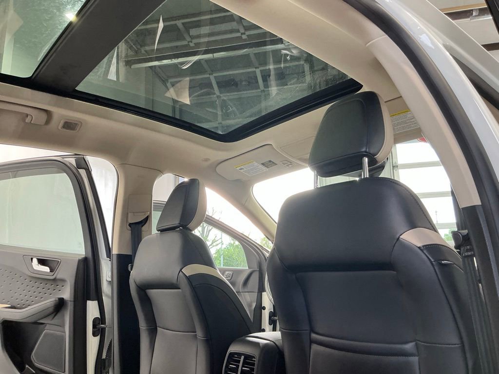 Used 2020 Ford Escape SEL FWD image 16