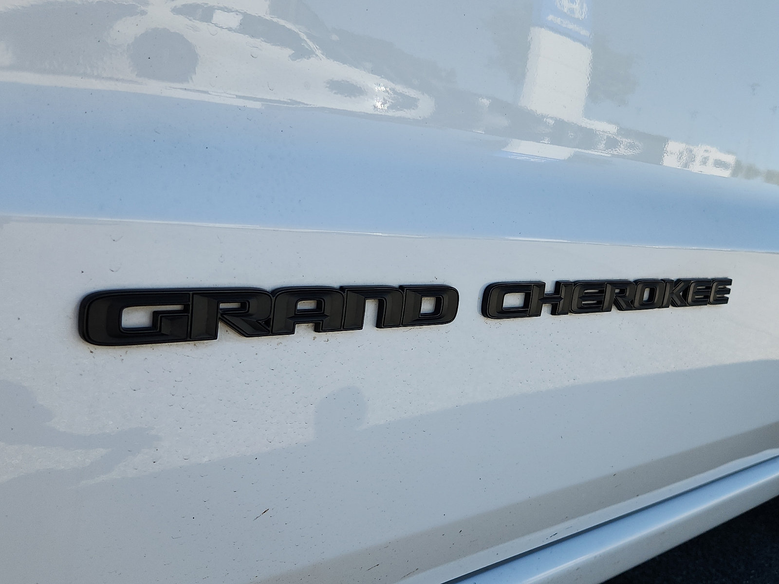 Used 2019 Jeep Grand Cherokee Altitude AWD/4WD image 31