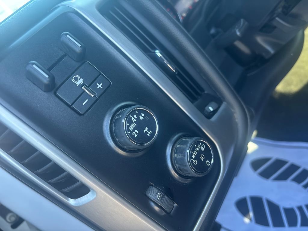 Used 2016 GMC Sierra 1500 SLE w/ SLE Value Package image 29