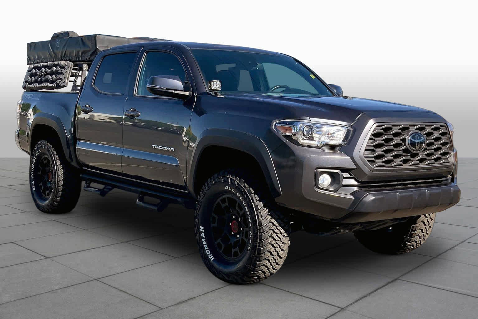 Used 2022 Toyota Tacoma TRD Off-Road image 3