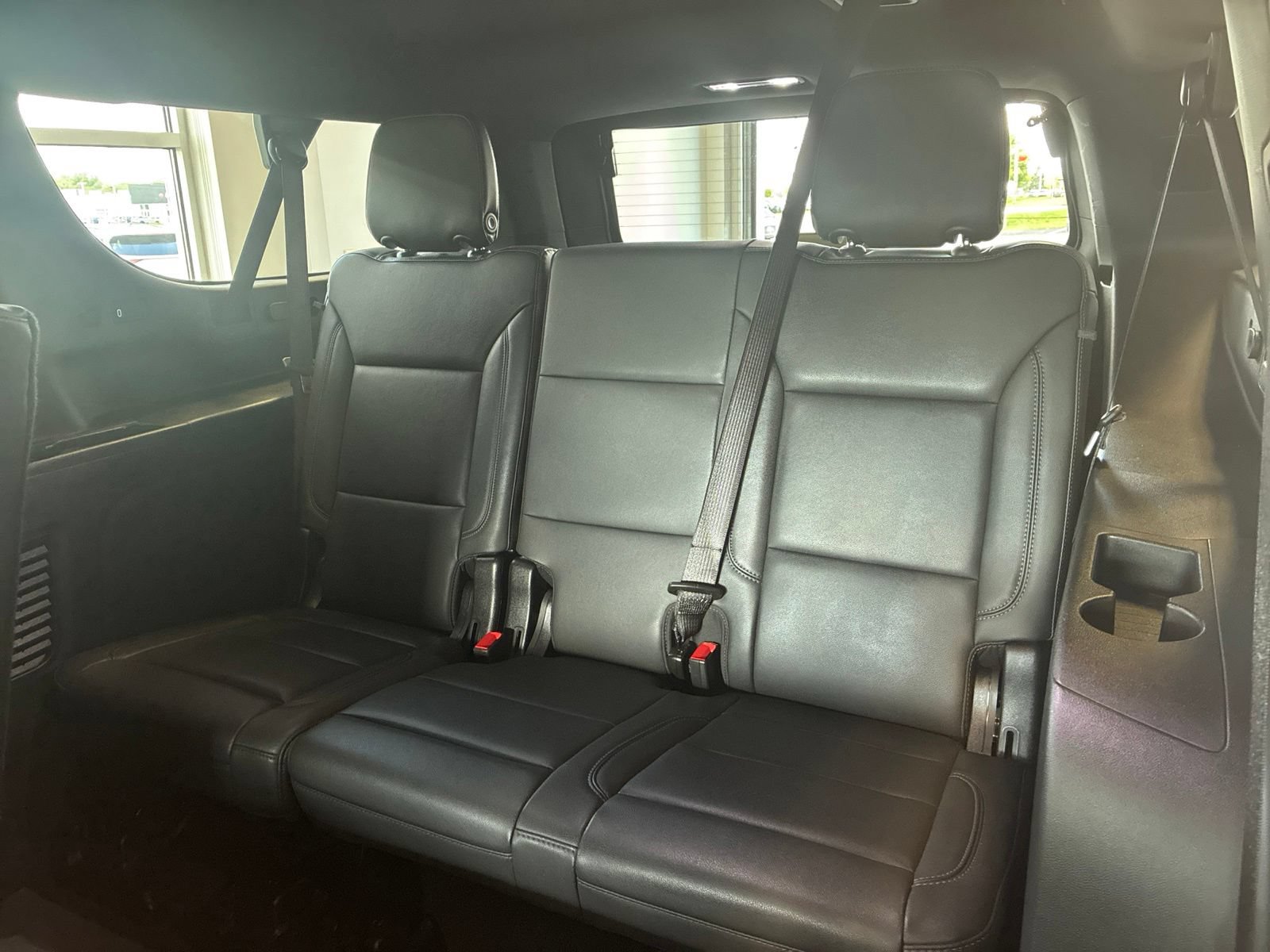 Used 2025 Chevrolet Suburban Z71 AWD/4WD image 15